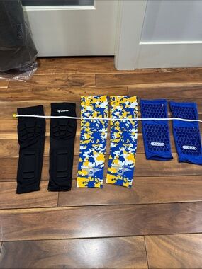 Youth Sports Arm Sleeves and Arm Guards Set - Blue/Yellow/Black - Football